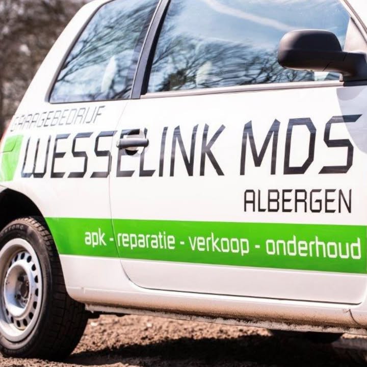 Deur van een bedrijfswagen met de tekst Wesselink MDS Albergen: apk, reparatie, verkoop, onderhoud